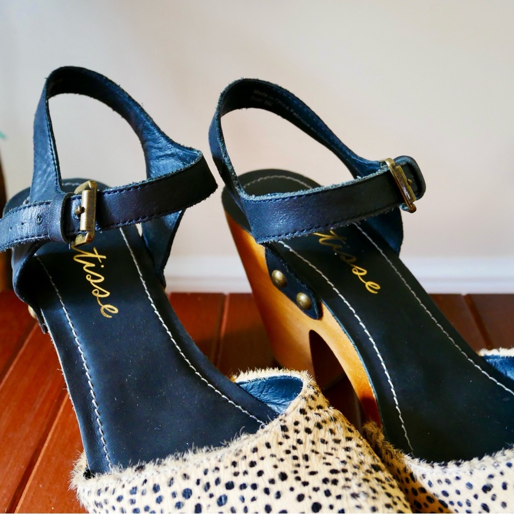 Leopard Print Heeled Wooden Platform Clogs - Picture 5 of 6